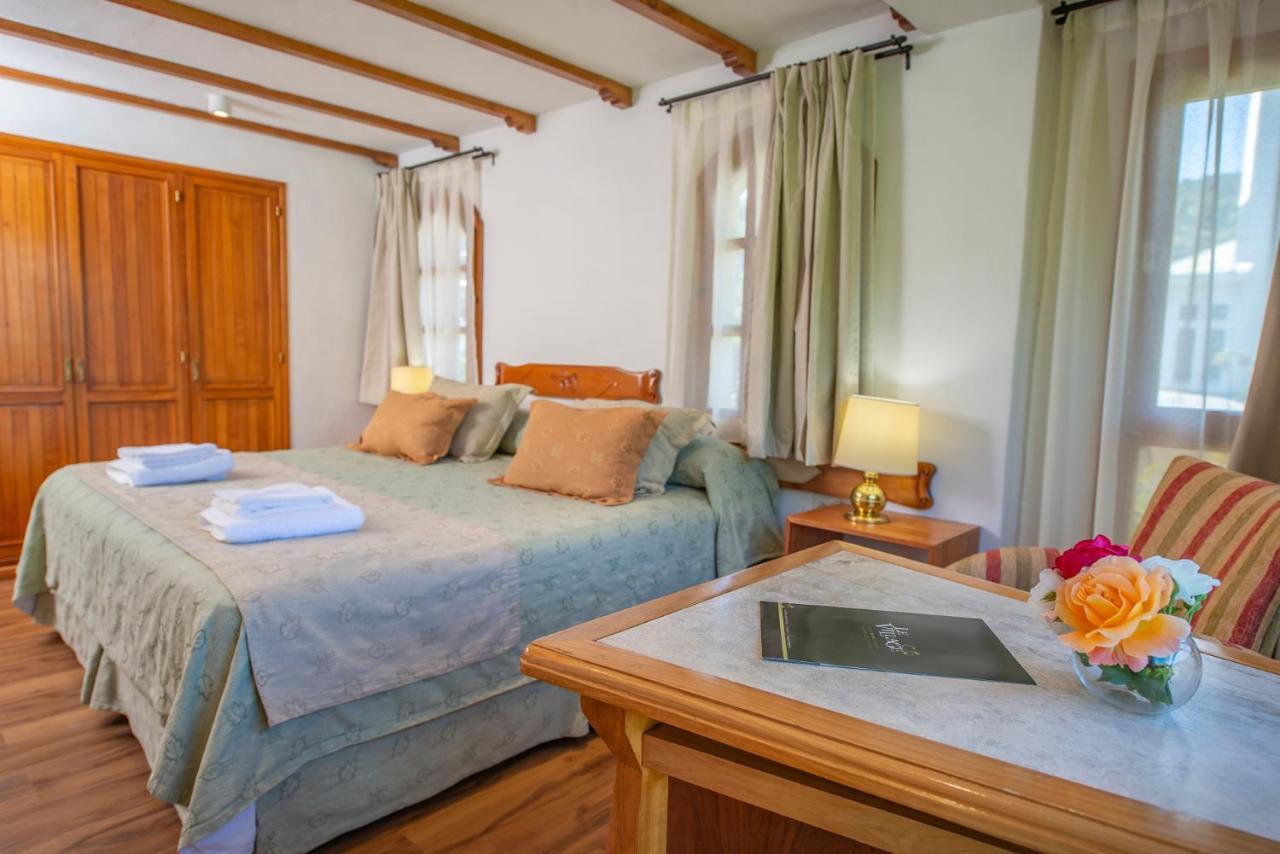 Hotel Y Cabanas Le Village Сан-Мартин-де-лос-Андес Экстерьер фото