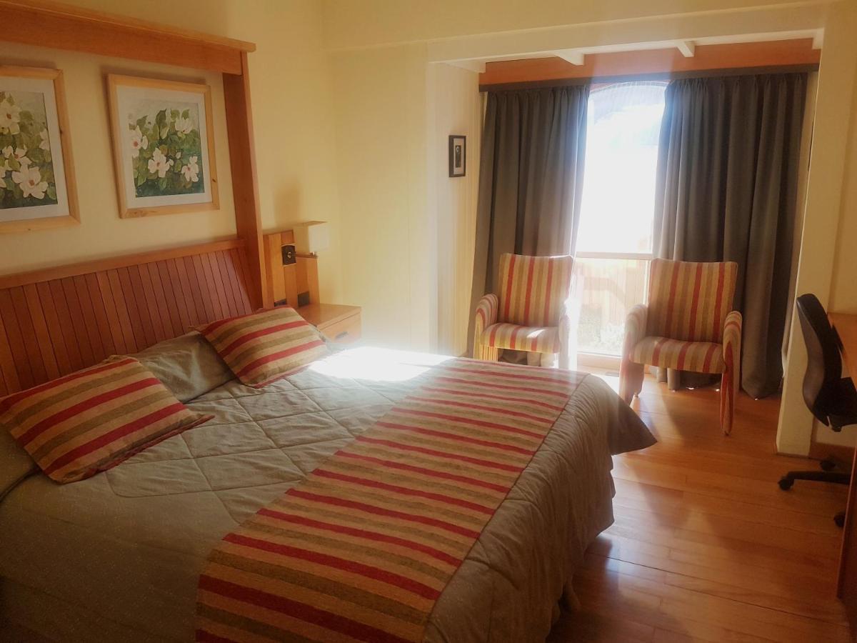 Hotel Y Cabanas Le Village Сан-Мартин-де-лос-Андес Экстерьер фото