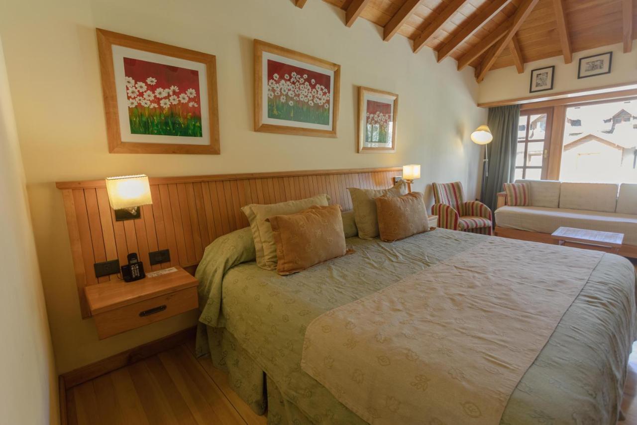 Hotel Y Cabanas Le Village Сан-Мартин-де-лос-Андес Экстерьер фото