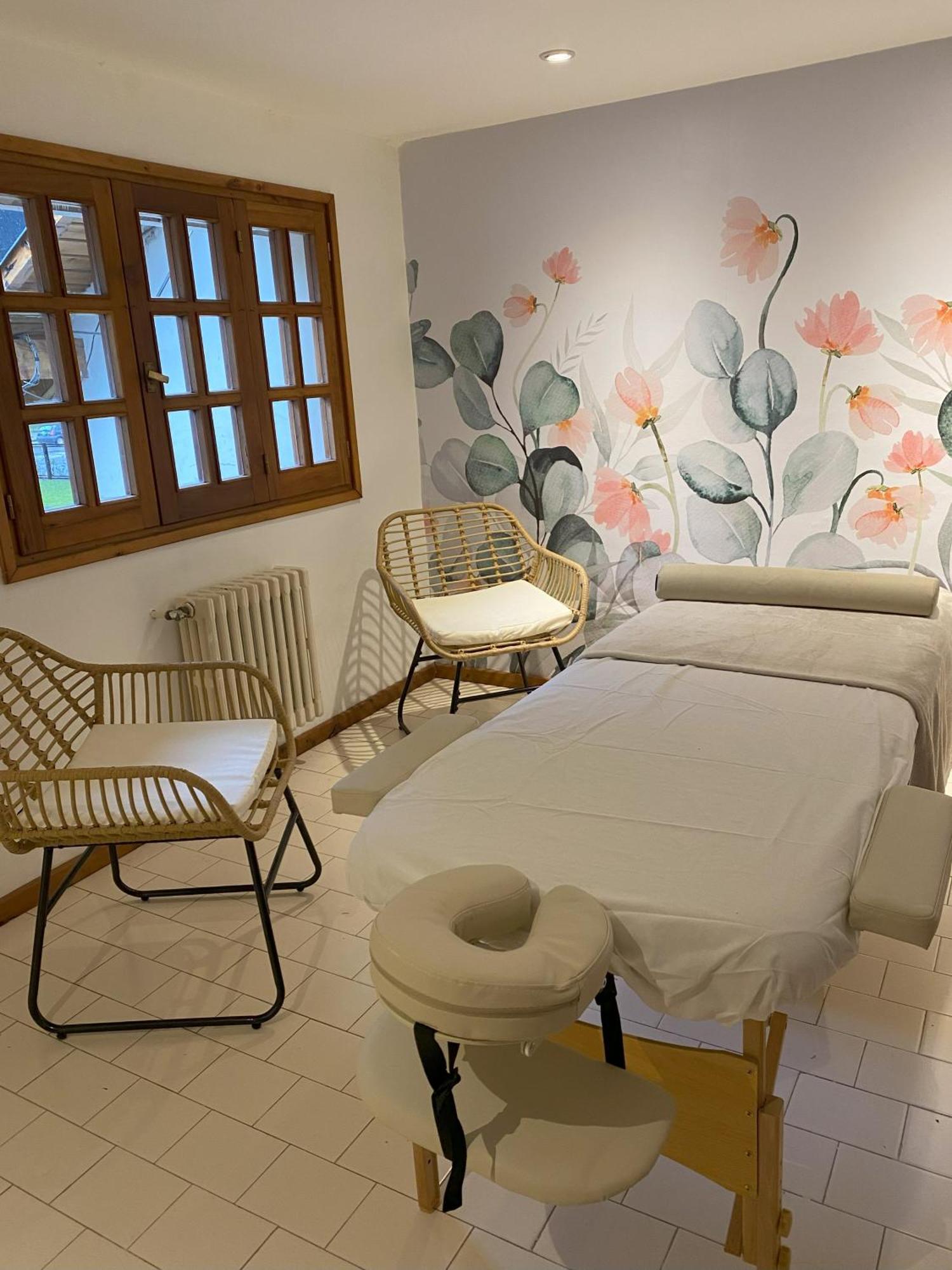 Hotel Y Cabanas Le Village Сан-Мартин-де-лос-Андес Экстерьер фото
