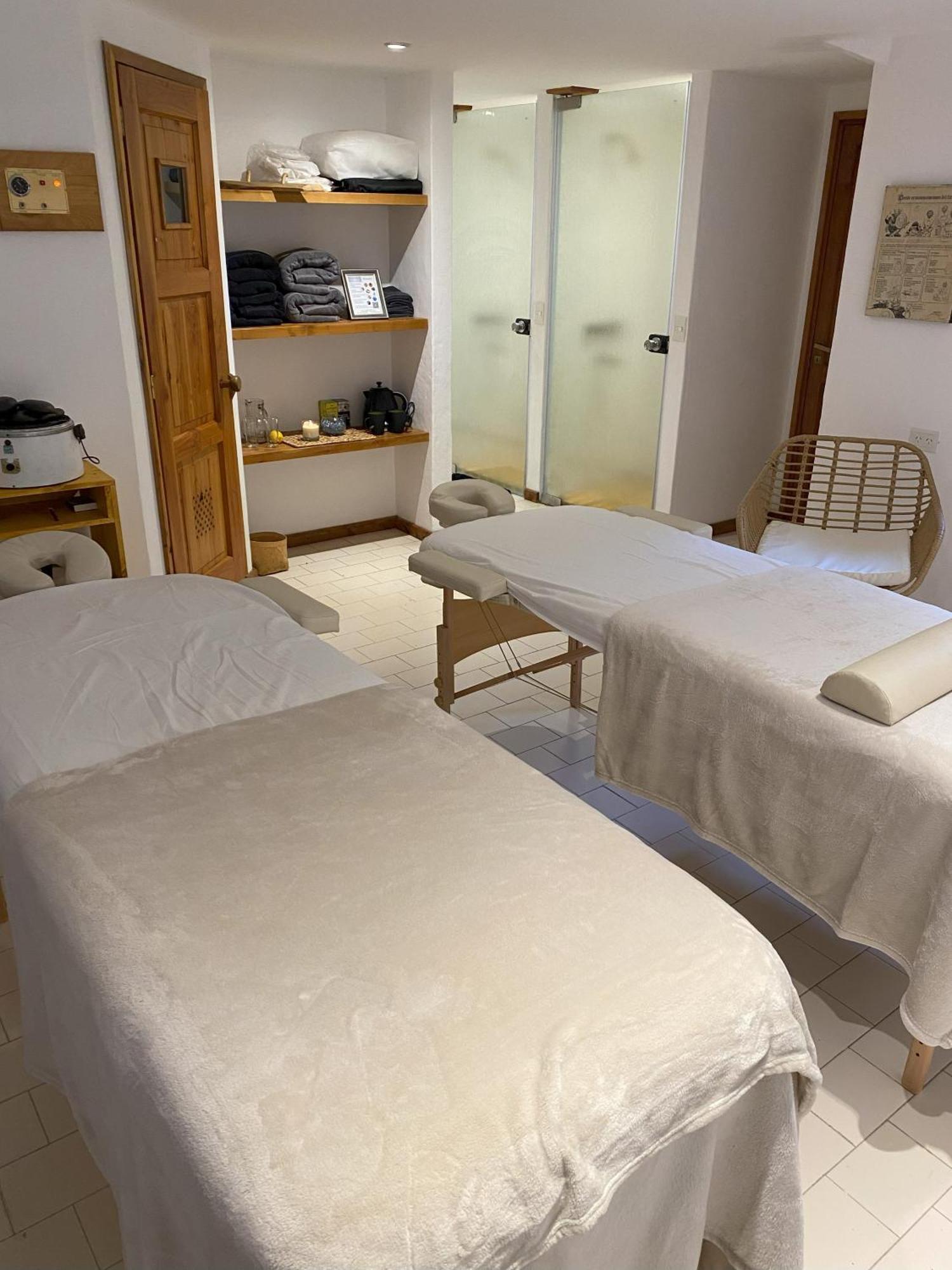 Hotel Y Cabanas Le Village Сан-Мартин-де-лос-Андес Экстерьер фото